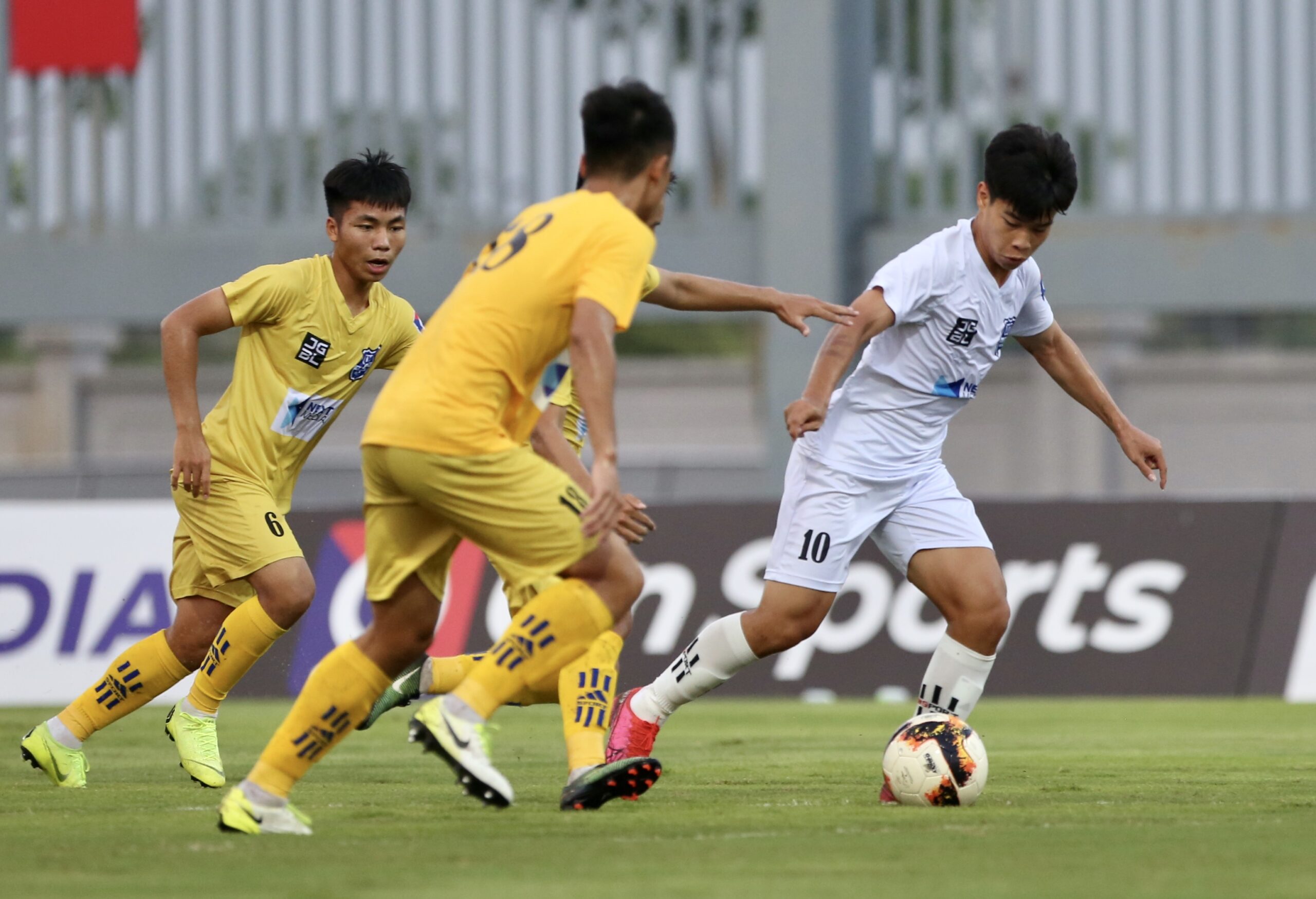 UBND tỉnh Nghệ An tìm kiếm đối tác tài trợ đội bóng xứ Nghệ